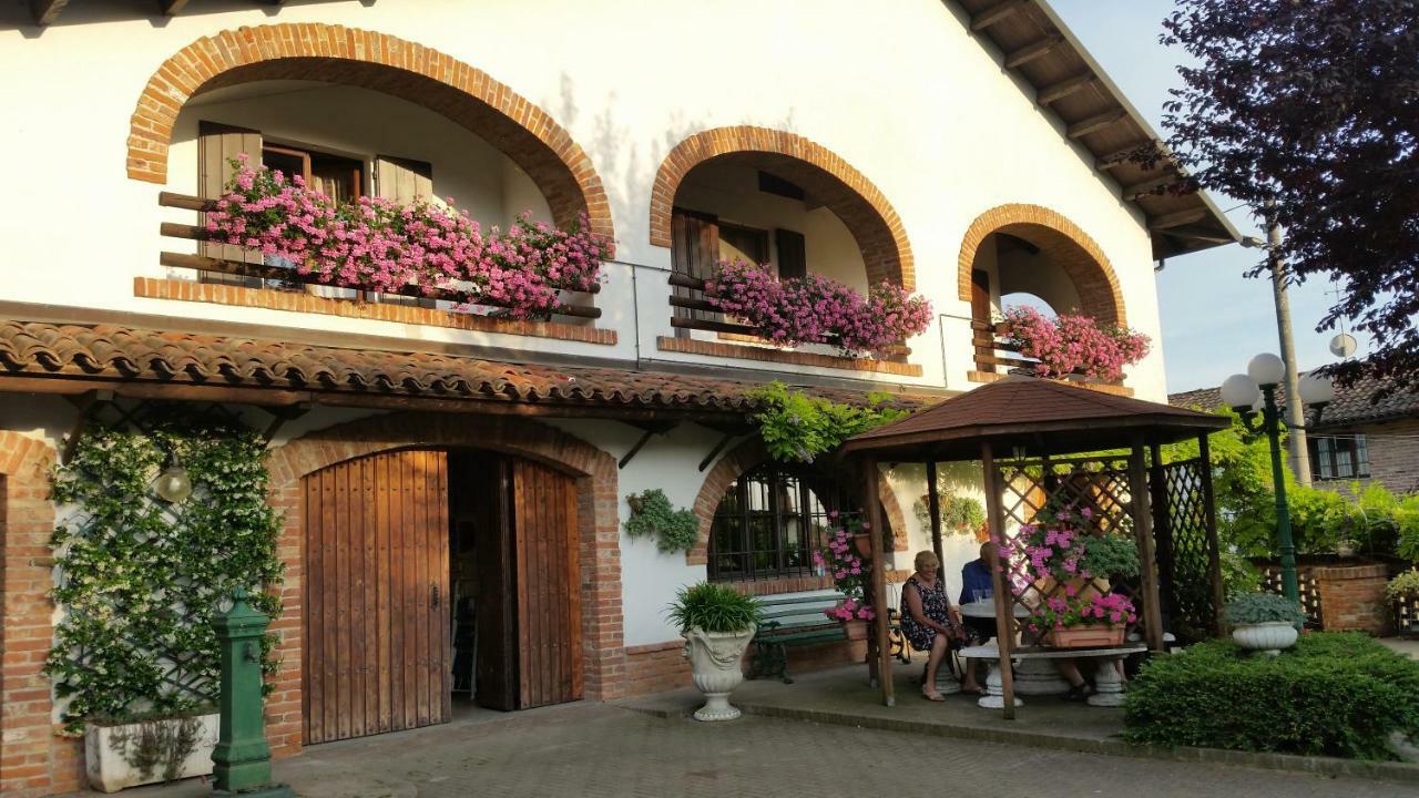 Bed And Breakfast Olimpia San Salvatore Monferrato Exterior foto