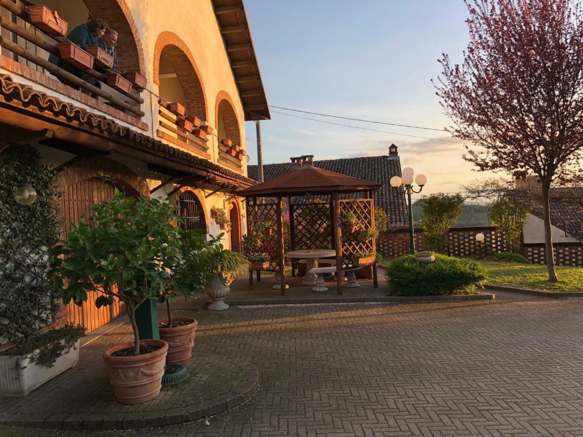 Bed And Breakfast Olimpia San Salvatore Monferrato Exterior foto